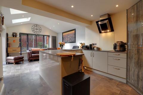 45 Hillside Drive, Little Haywood, Stafford, ST18 0NN