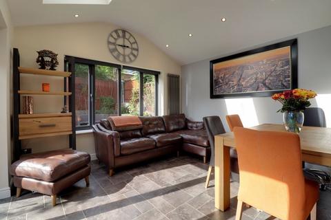45 Hillside Drive, Little Haywood, Stafford, ST18 0NN