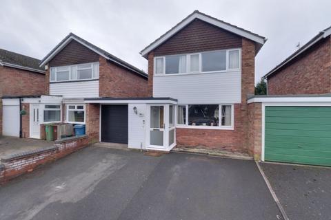 3 bedroom detached house for sale, Moathouse Drive, Stafford ST18