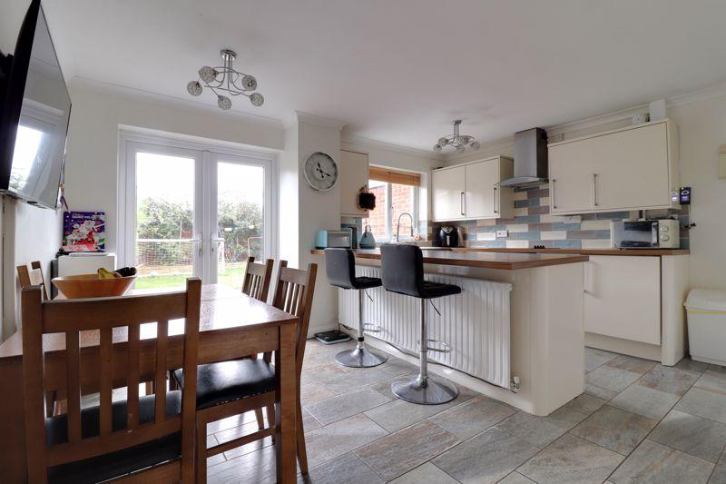 Blythe Road, Stafford ST17 3 bed semidetached house £190,000
