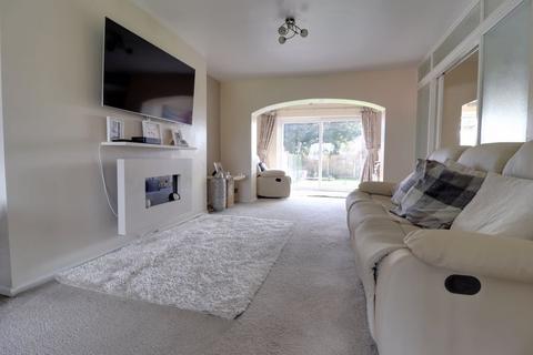 19 Pine Crescent, Stafford, ST17 0ND