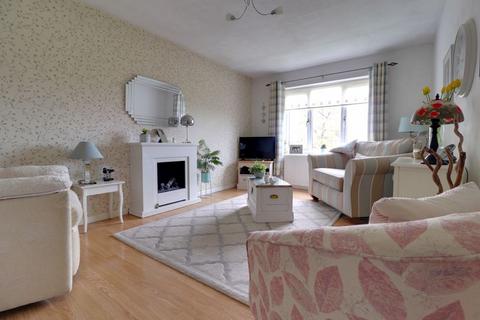 2 bedroom flat for sale, Lilleshall Way, Stafford ST17