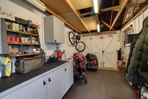 2 Commonside Close, Stafford, ST16 3FP