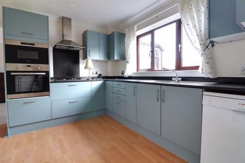 81 Ampleforth Drive, Stafford, ST17 4TR