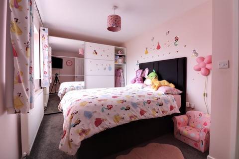 4 Beverley Drive, Stafford, ST16 1RR