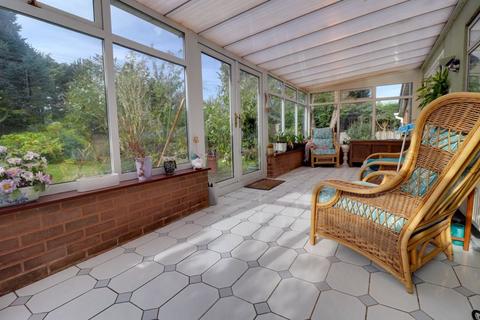 9 Ridgeway Close, Hyde Lea, Stafford, ST18 9BE