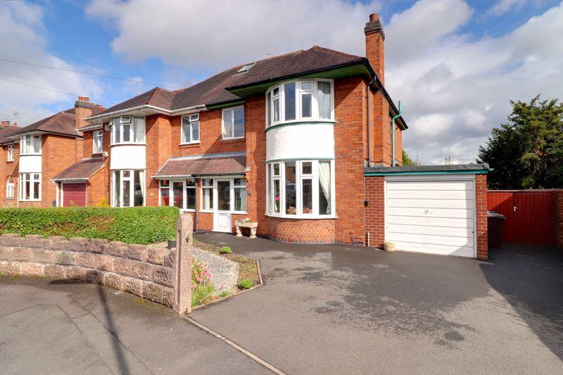 Kingsley Close, Stafford ST17 3 bed semidetached house for sale £340,000