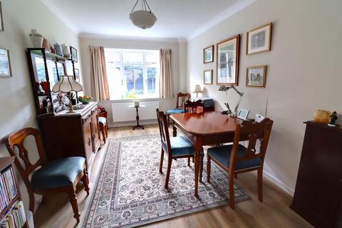 14 Gunnell Close, Stafford, ST16 1AE