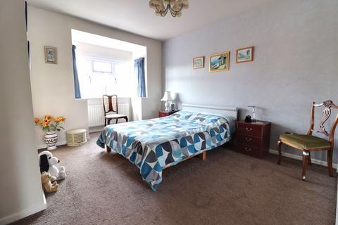 14 Gunnell Close, Stafford, ST16 1AE