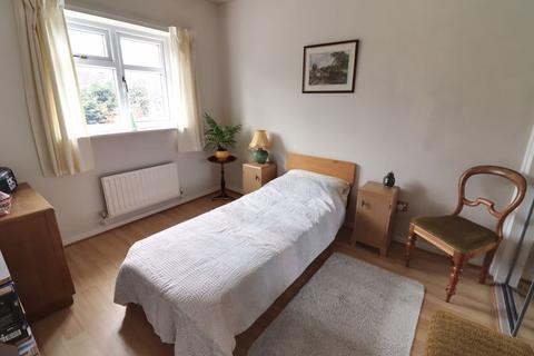 14 Gunnell Close, Stafford, ST16 1AE