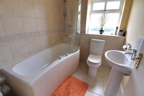14 Gunnell Close, Stafford, ST16 1AE