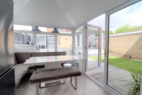 6 Beechmount Rise, Wildwood, Stafford, ST17 4QR