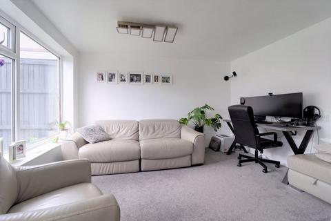 6 Beechmount Rise, Wildwood, Stafford, ST17 4QR