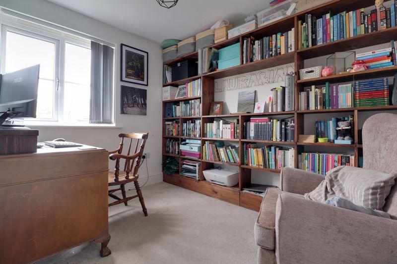 Bedroom/Study