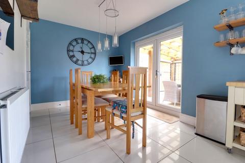 11 Green Close, Great Haywood, Stafford, ST18 0WF