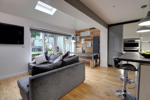 9 Earlsway, Great Haywood, Stafford, ST18 0RP
