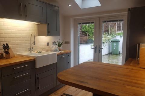 2 Bellbrook, Penkridge, Stafford, ST19 5DL