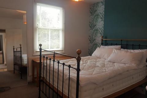2 Bellbrook, Penkridge, Stafford, ST19 5DL