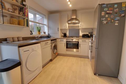 63 Shakespeare Drive, Penkridge, Stafford, ST19 5QZ