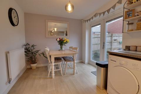 63 Shakespeare Drive, Penkridge, Stafford, ST19 5QZ