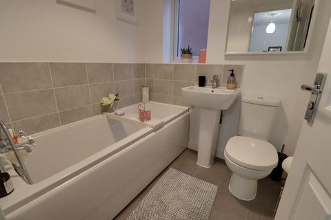 63 Shakespeare Drive, Penkridge, Stafford, ST19 5QZ