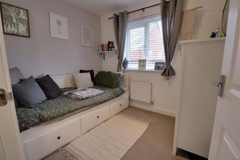 63 Shakespeare Drive, Penkridge, Stafford, ST19 5QZ