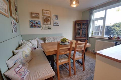 22 Grange Crescent, Penkridge, Stafford, ST19 5LU