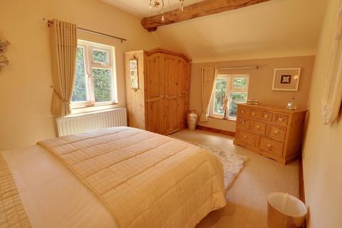 Woodbank House Teddesley Road, Penkridge, Stafford, ST19 5RH