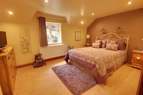 Woodbank House Teddesley Road, Penkridge, Stafford, ST19 5RH