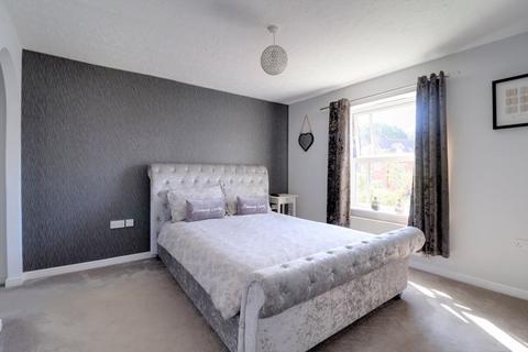 16 Mallard Way, Penkridge, Stafford, ST19 5UE