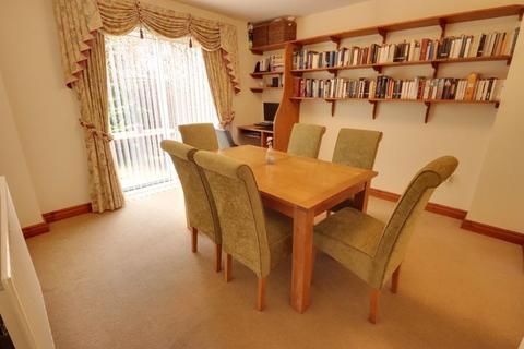 11 Penkside, Coven, Wolverhampton, WV9 5BL