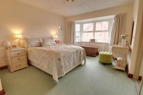 11 Penkside, Coven, Wolverhampton, WV9 5BL