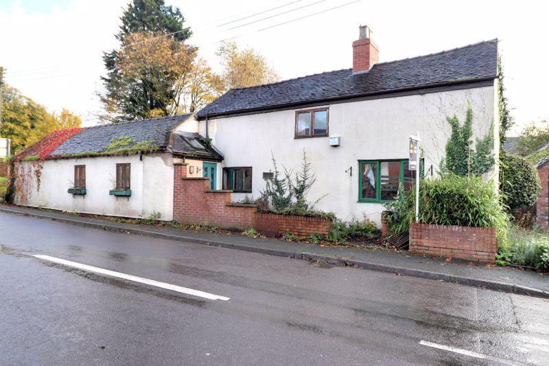 Newcastle Road, Woore CW3 3 bed detached house for sale £240,000