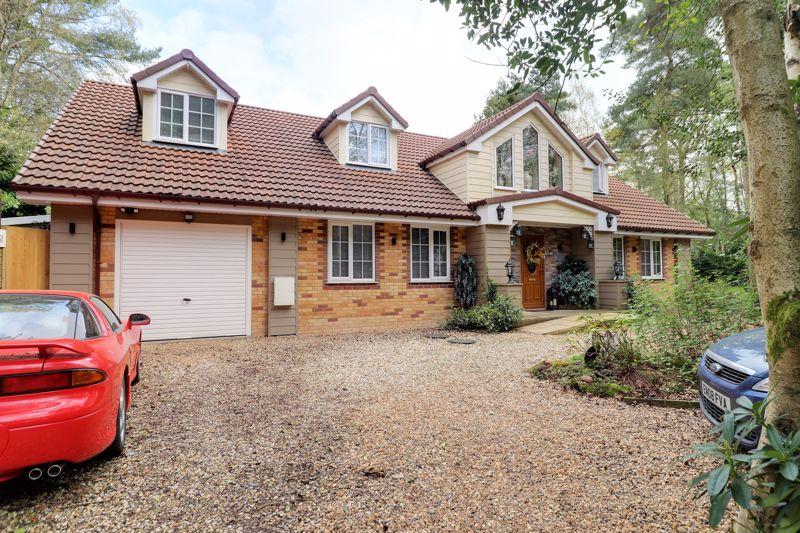 Birks Drive, Market Drayton TF9 4 bed detached house for sale £560,000
