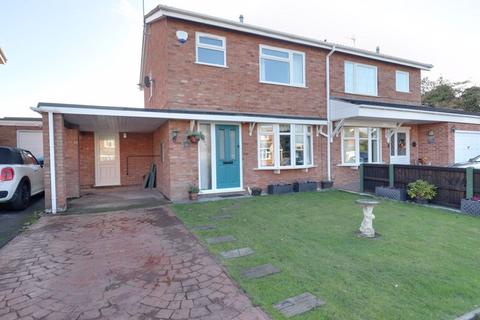 3 bedroom semi-detached house for sale, Pillaton Close, Stafford ST19