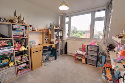 2 Telford Gardens, Brewood, Stafford, ST19 9ED