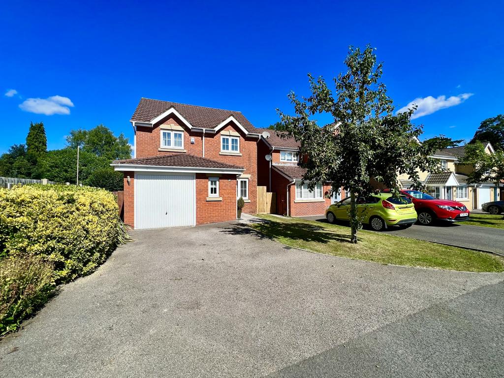 Pentrebach, Merthyr Tydfil CF48 3 bed detached house for sale £250,000