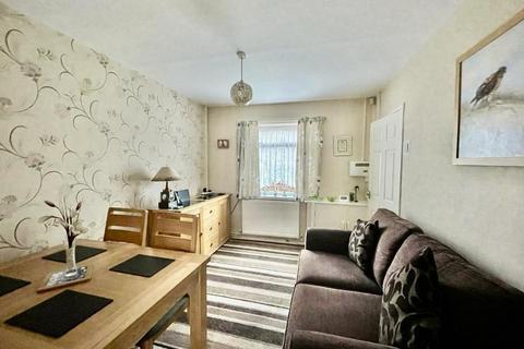11 Angus Close, West Bromwich, B71 1BE