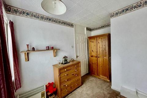 11 Angus Close, West Bromwich, B71 1BE