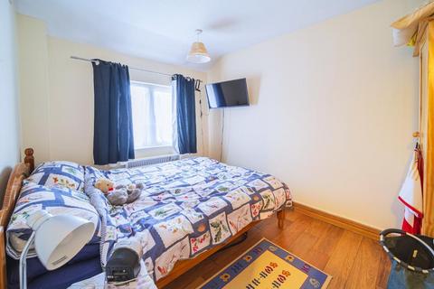 98 Alburgh Close, Bedford, MK42 0HF