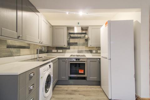 2 bedroom apartment to rent, Grant Road, Croydon, CR0