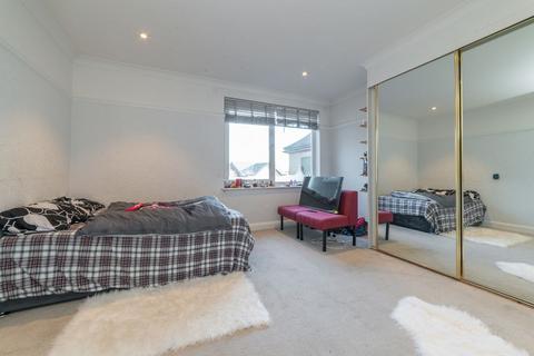 2 bedroom flat for sale, Cranleigh Close, South Croydon