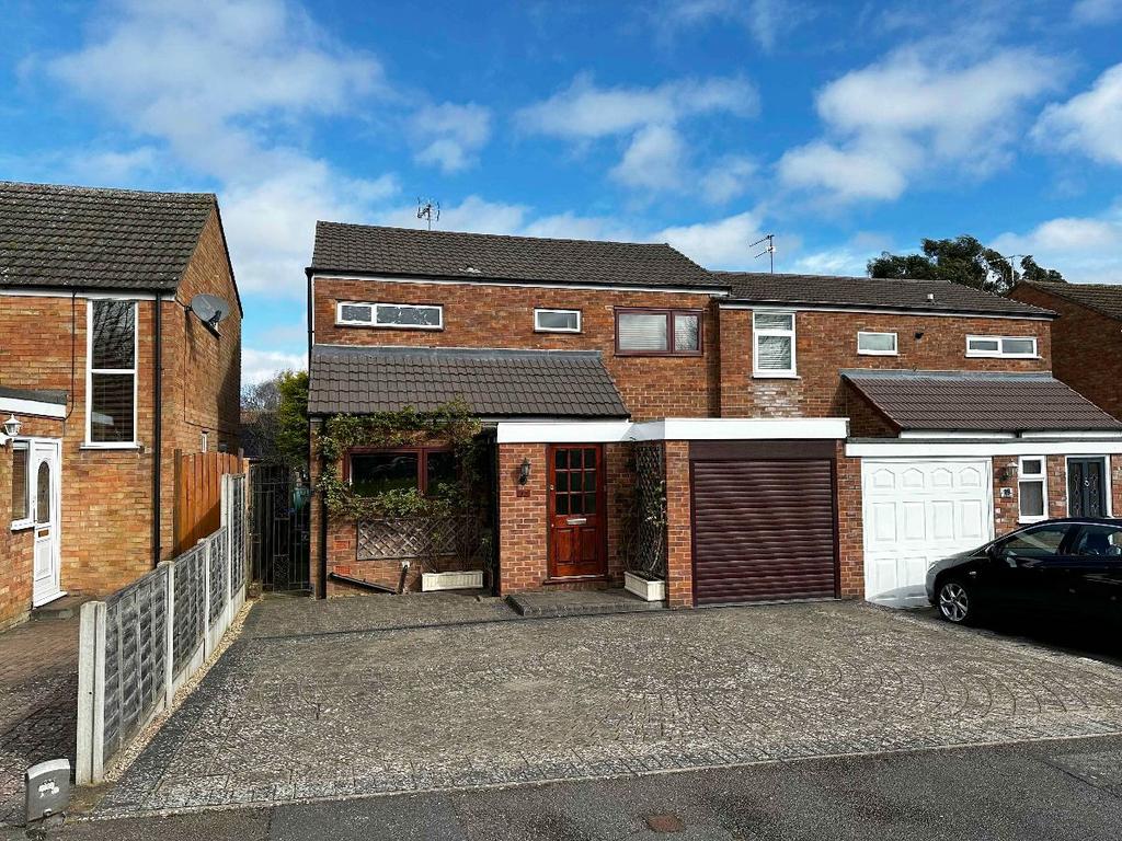 Field Barn Road, Hampton Magna, Warwick 3 bed semidetached house £