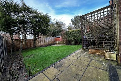 17 Field Barn Road, Hampton Magna, Warwick, CV35 8RX