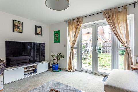 18 Brooklands Crescent, Edenbridge, TN8 6FQ