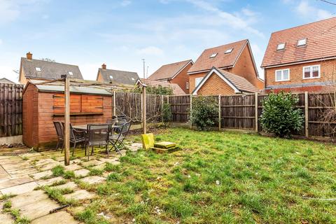 18 Brooklands Crescent, Edenbridge, TN8 6FQ