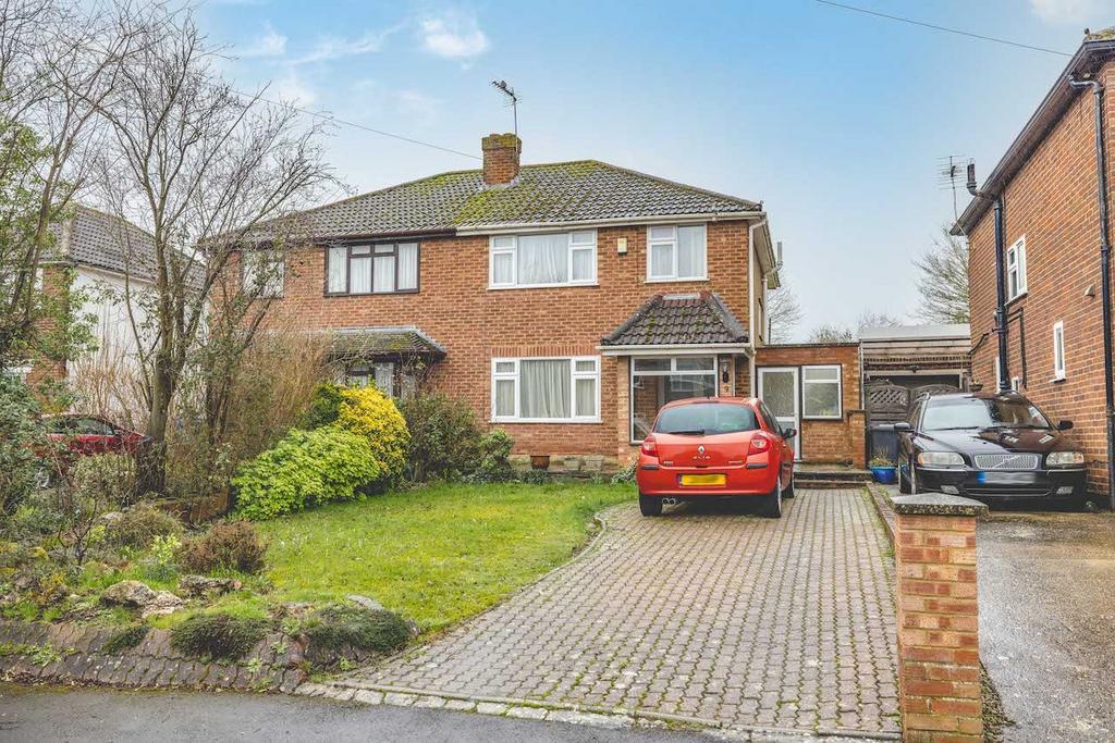 St Andrews Close, Windsor SL4 3 bed semi-detached house - £580,000