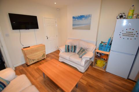 4 bedroom terraced house to rent - 230 Shoreham St, City Centre