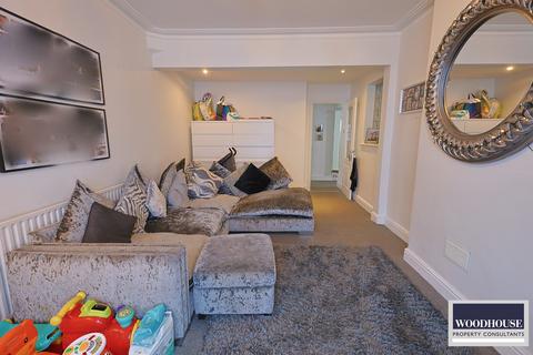 2 bedroom maisonette for sale, Layard Road, Enfield EN1