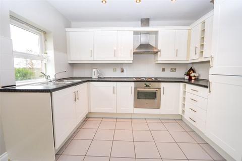 2 bedroom apartment for sale, Cavell Drive, Bishops Stortford, Hertfordshire, CM23